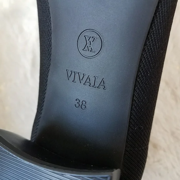 VIVAIA Almond-Toe Chunky Heels (Julie Pro)